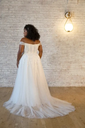 Essense of Australia 7509 #3 (IV-IV) Ivory Lace and Tulle over Ivory Gown thumbnail