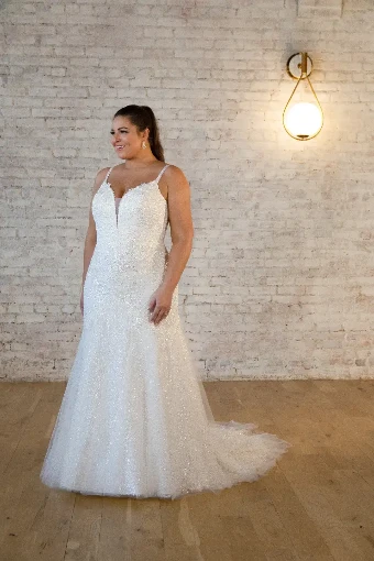 Essense of Australia 7479 #3 (IVBC-PL) Ivory Lace & Tulle ov Biscotti Gown w Porcelain Tulle Plunge thumbnail